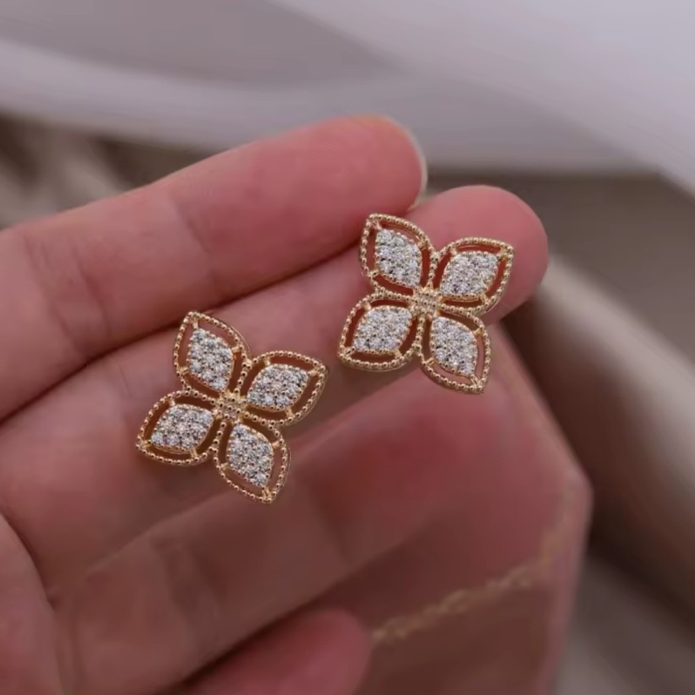 Alhambra Venetian Princess Gold Leaf Elegant 18K Gold Stainless Steel Earrings - Picture 2 of 5